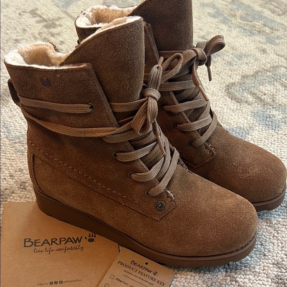 NWB Bearpaw Women's Brown Suede Boots